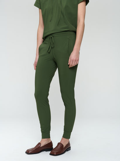 John stretch technical jersey pants | Oliva green