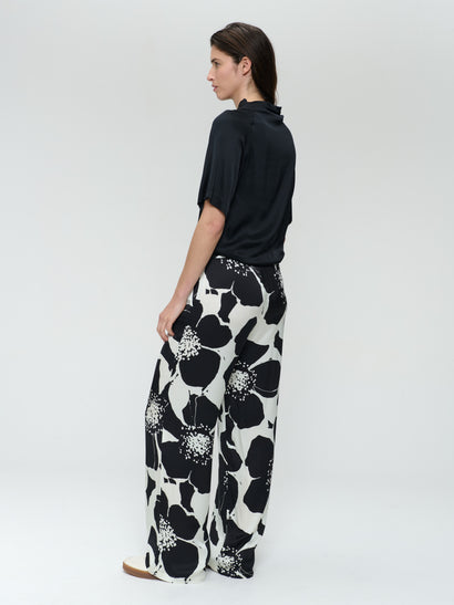 Gia stretch viscose top | Black