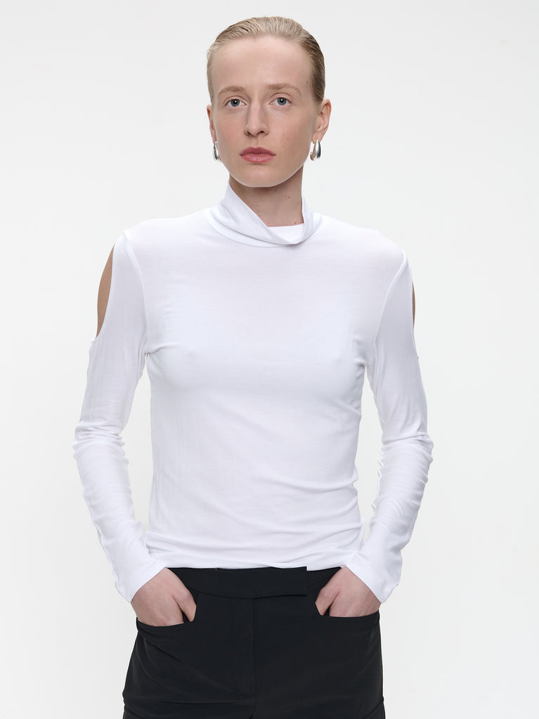 Top P TS01 | White