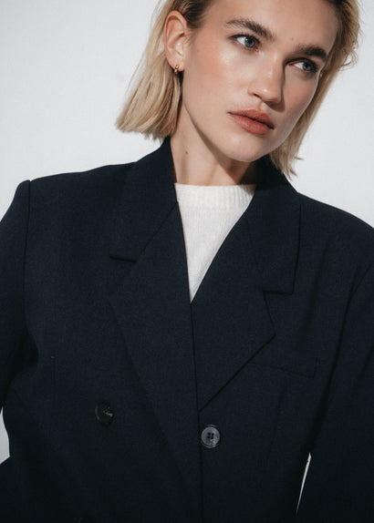 Indira blazer med detaljer i ryggen | Mörkblå