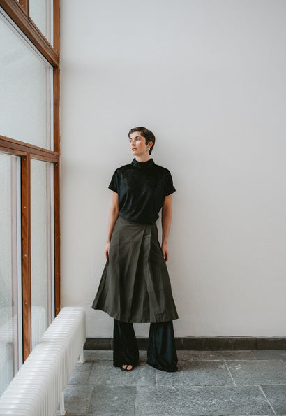 Rayan velvet top | Black shiny