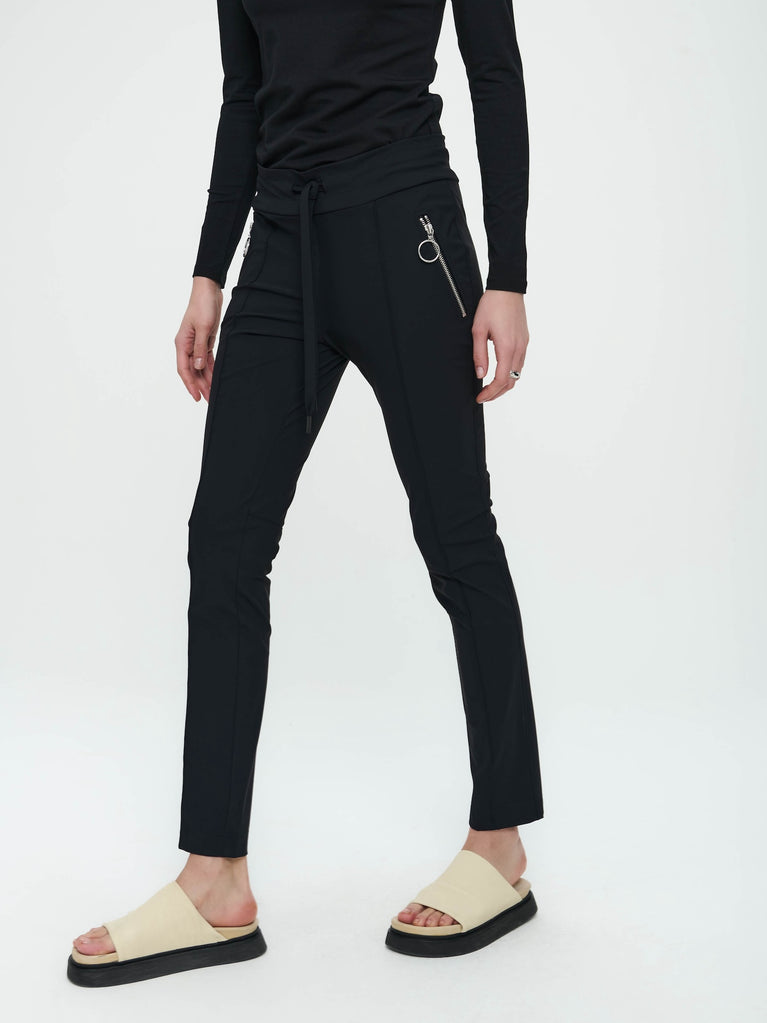 Hose Emma-straight leg fit Technical Jersey | Black