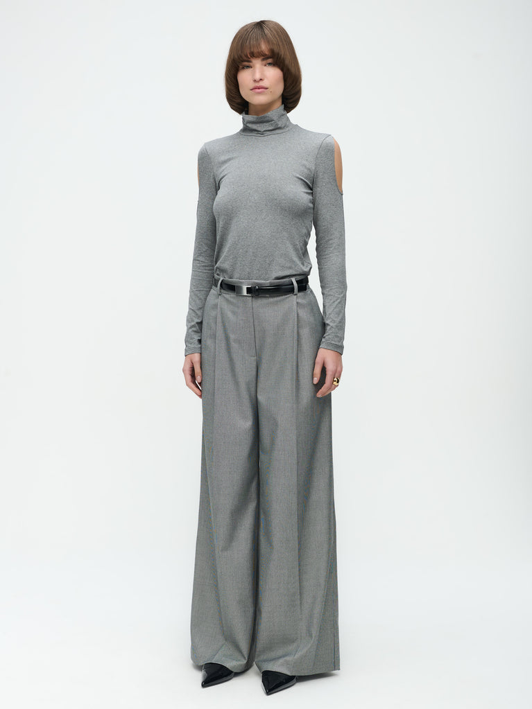 Outlet trousers