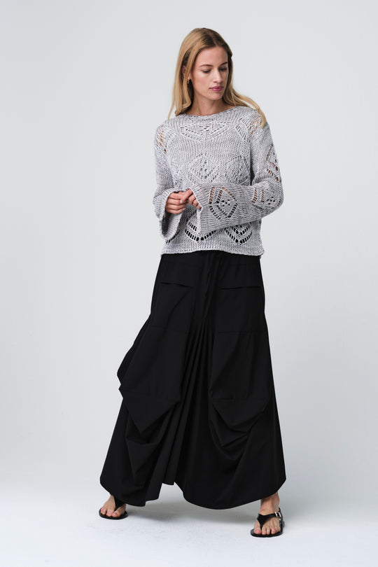 Sequined hole pullover E25053