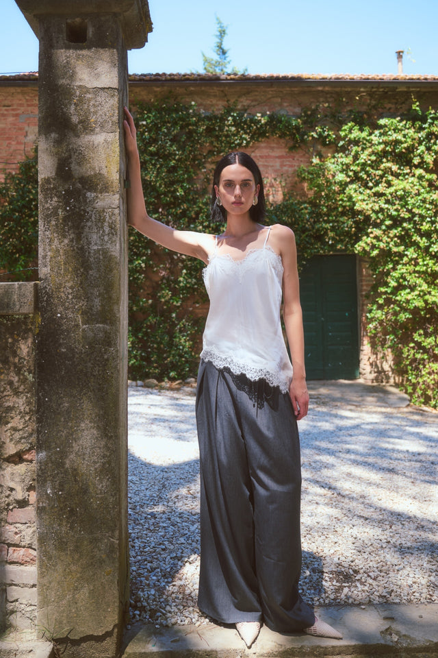 Amina silk top whit lace trim | White