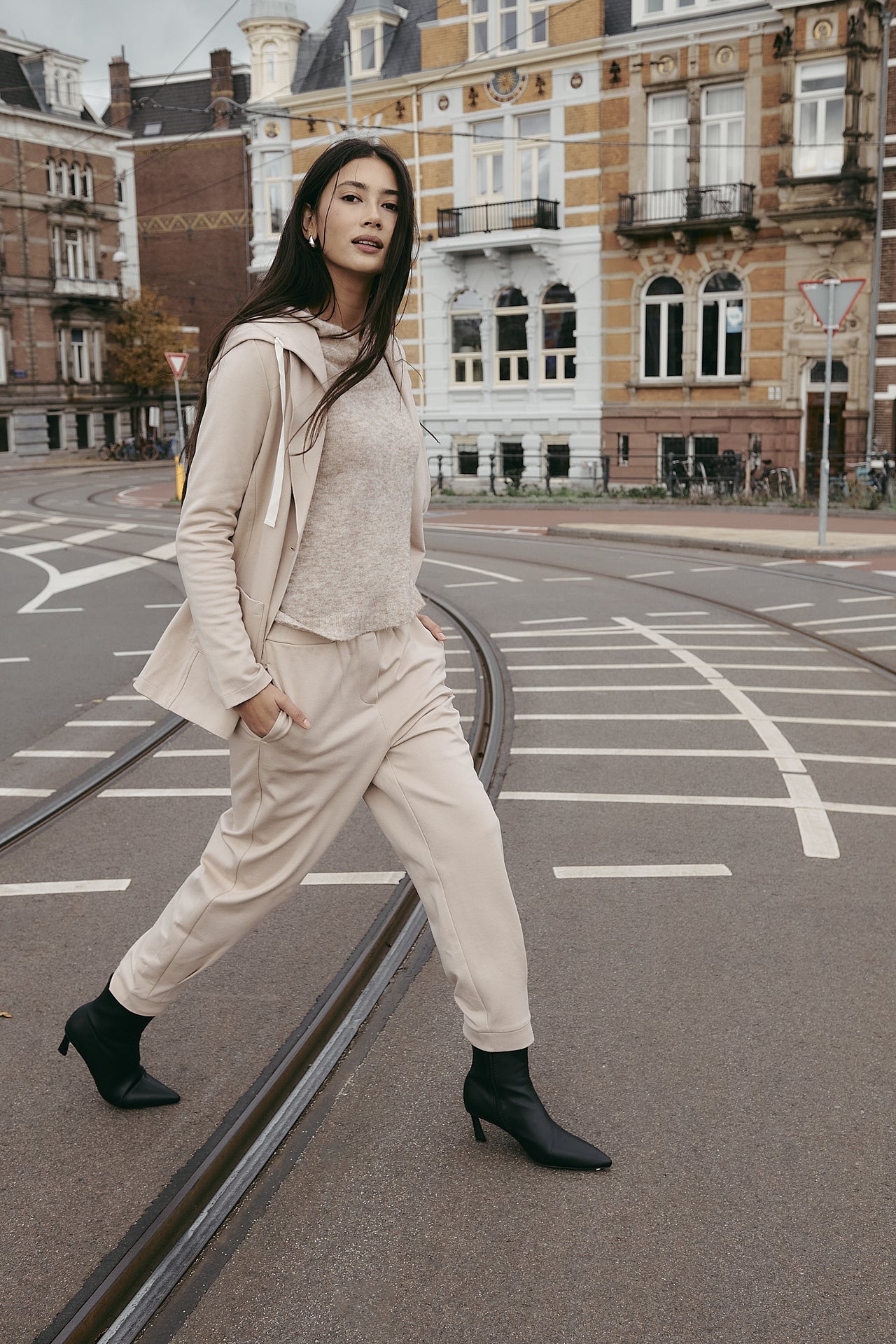 Emy hoody blazer | Beige