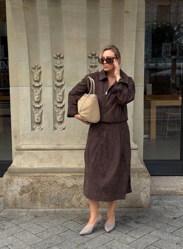 Look von @olyasauti