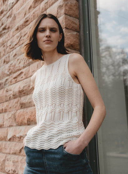 Strickweste mit Lochmuster E24082 | Ecru