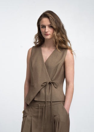 Nyra viscose blend waistcoat | Brown